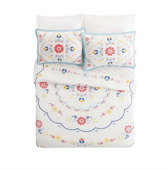 The Pioneer Woman Bedding The Pioneer Woman Mazie Medallion Quilted